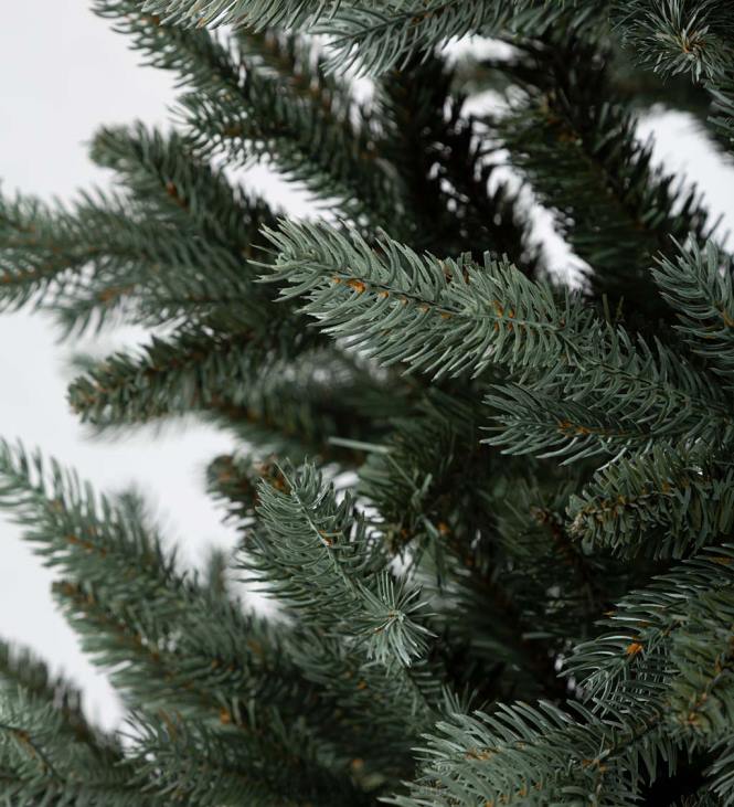 hooajalised ja kingitused 820L3231 sädelev udune männipuu jõulupuu, 6'h Plow & Hearth