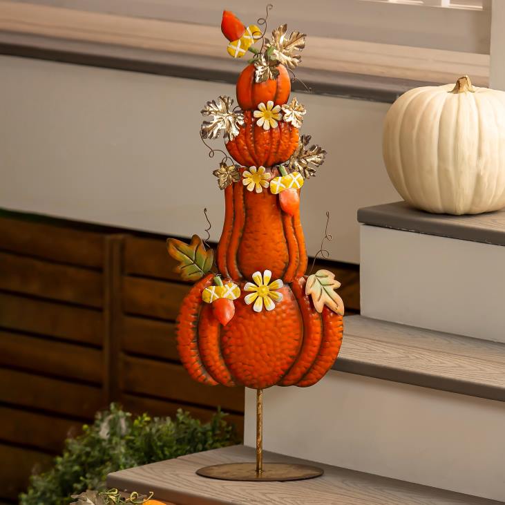 hooajalised ja kingitused 820L3116 virnastatud kõrvitsad metallist kuju Plow & Hearth