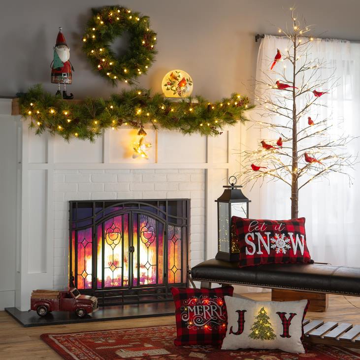 hooajalised ja kingitused 820L2139 klambriga kardinalised jõulupuuehted, komplektis 4 Plow & Hearth