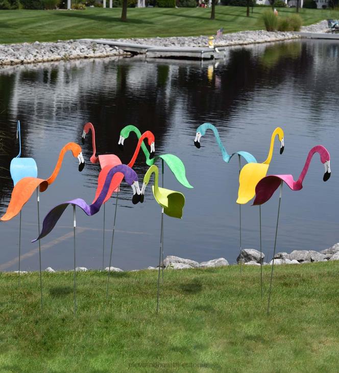 hoov & aed 820L150 tantsiv flamingoskulptuur Plow & Hearth