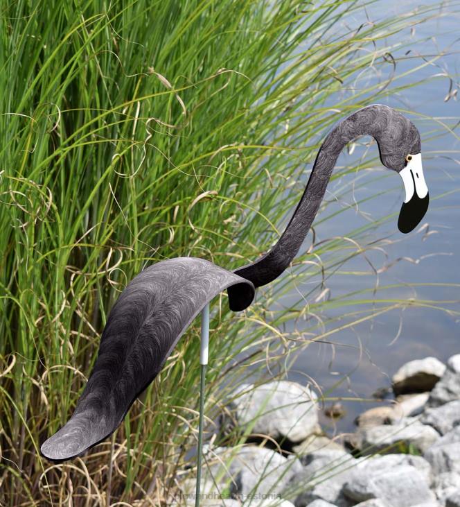 hoov & aed 820L150 tantsiv flamingoskulptuur Plow & Hearth