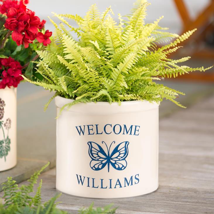 hoov & aed 820L975 isikupärastatud kivikeraamika liblikaga tervitusnõu - must Plow & Hearth