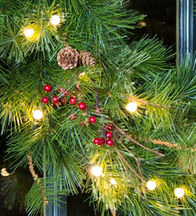 majatarbed 820L1483 sise-/välissinine katuseharjapärg akutoitega kahefunktsiooniliste tuledega, 24 dia. Plow & Hearth