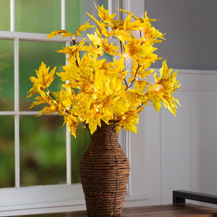 majatarbed 820L1579 sise-/välivalgustusega kuldsed suhkruvahtra oksad, komplektis 2 Plow & Hearth