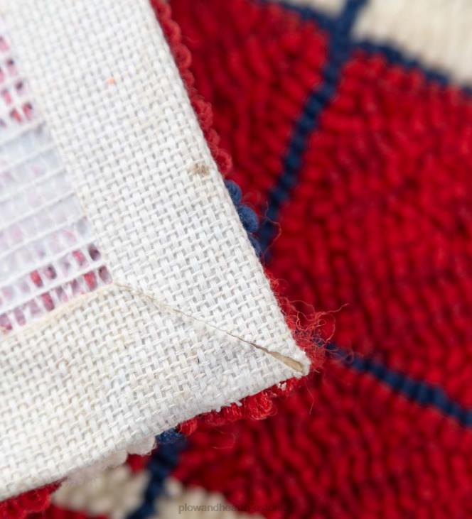 majatarbed 820L1322 sise-/väljas isamaaline ruuduline polüpropüleenist konksvaip Plow & Hearth