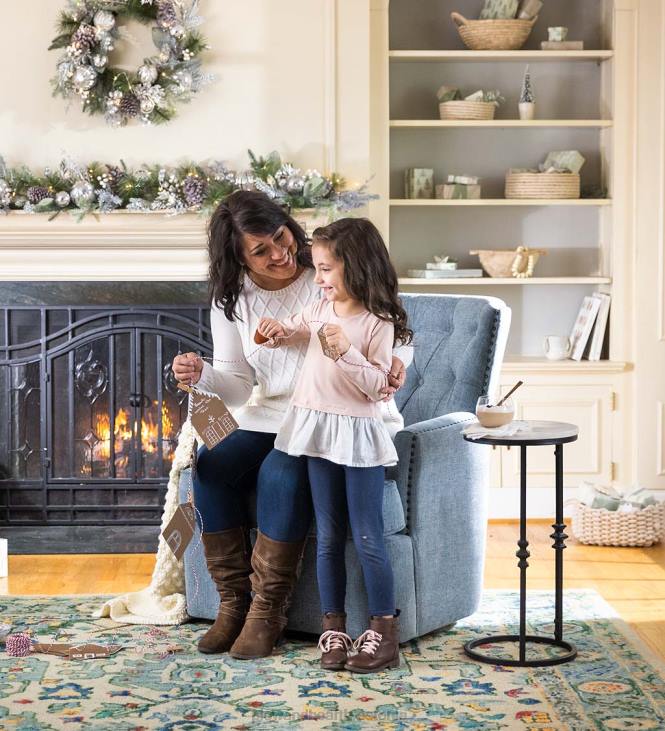 majatarbed 820L1712 valgustatud hõbedane igihaljas pühadepärg Plow & Hearth